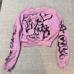 H&M Pink Cropped Graphic Sweatshirt with Black Print